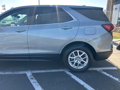 Used 2023 Chevrolet Equinox LT image 14