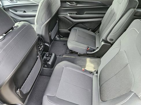 New 2025 Jeep Grand Cherokee L Laredo image 25