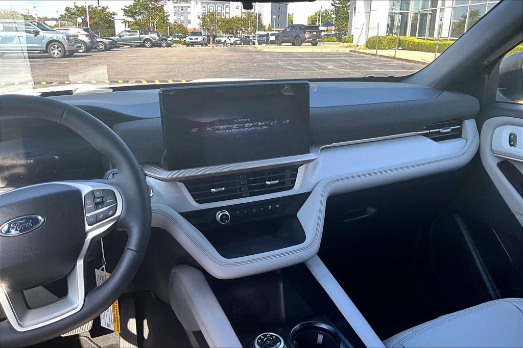 New 2027 Ford Explorer Active w/ Active Comfort Package RWD image 7