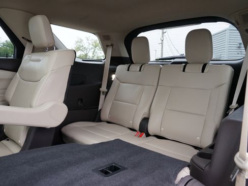 Used 2022 Ford Explorer Platinum image 29