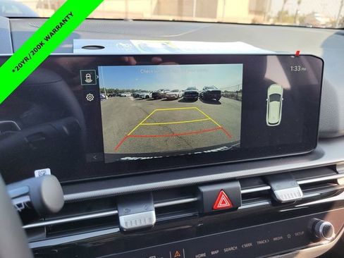 New 2026 Kia Sportage LX image 9