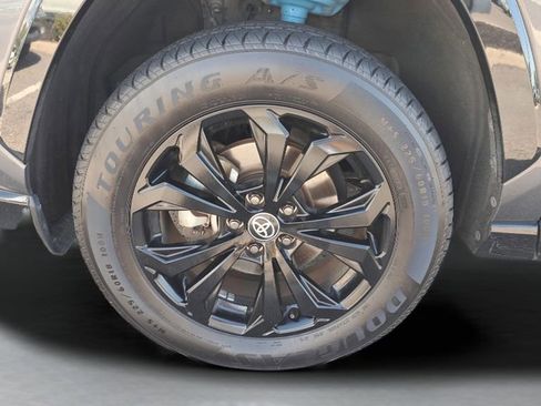 Used 2022 Toyota RAV4 SE w/ SE Grade Weather Package image 7