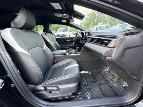 Used 2025 Toyota Camry SE FWD image 26