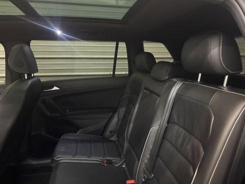 Used 2021 Volkswagen Tiguan SEL Premium R-Line image 26