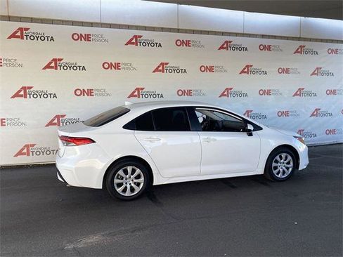 Certified 2022 Toyota Corolla LE FWD image 4