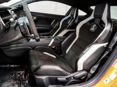 Used 2021 Ford Mustang Shelby GT500 w/ Technology Package image 18