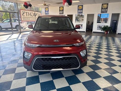 Used 2021 Kia Soul LX image 2