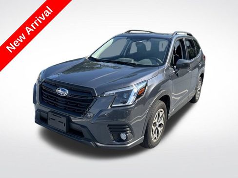 Used 2023 Subaru Forester Premium AWD/4WD image 1