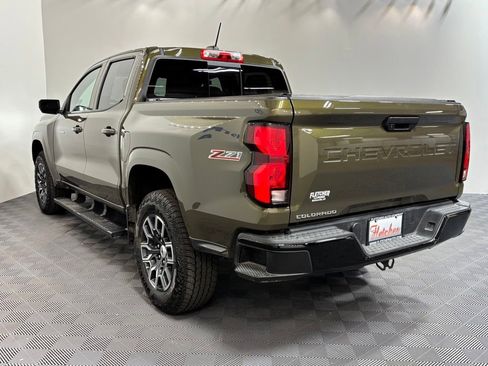 Used 2023 Chevrolet Colorado Z71 AWD/4WD image 3
