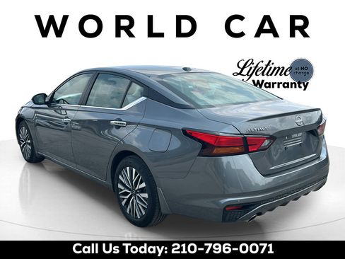 Used 2025 Nissan Altima 2.5 SV w/ SV Premium Package FWD image 5
