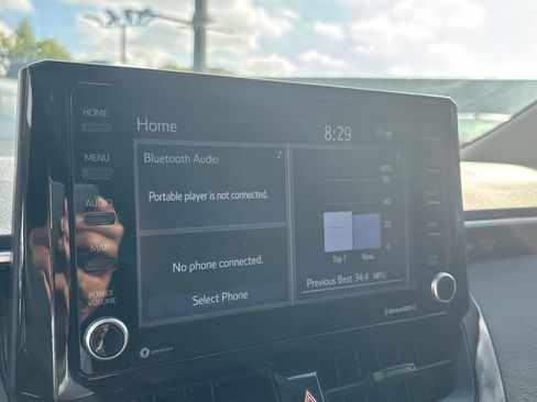 Used 2022 Toyota Corolla LE FWD image 18