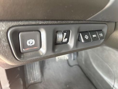 Used 2023 GMC Acadia Denali w/ Denali Technology Package AWD/4WD image 15