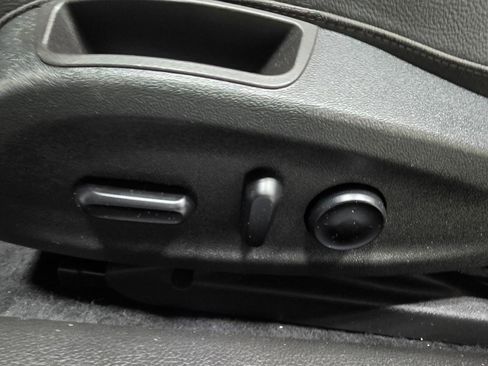 Used 2019 Buick Cascada Premium FWD image 17