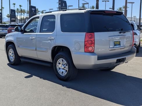 Used 2008 GMC Yukon SLE RWD image 4