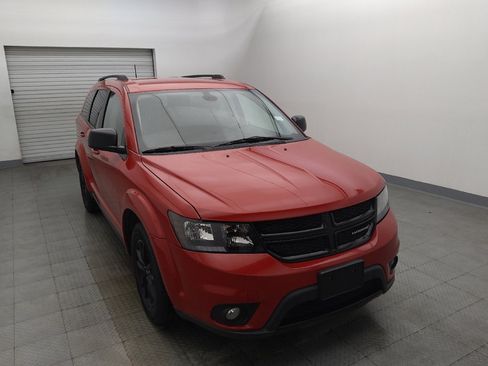 Used 2019 Dodge Journey SE w/ Blacktop Package FWD image 14