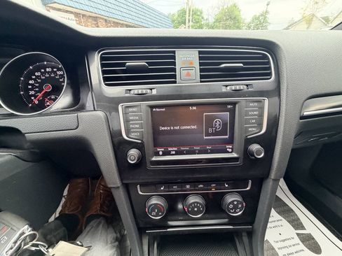 Used 2016 Volkswagen GTI S FWD image 9