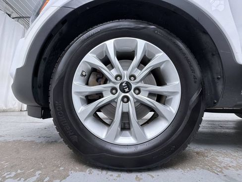 Used 2021 Kia Telluride LX AWD/4WD image 14