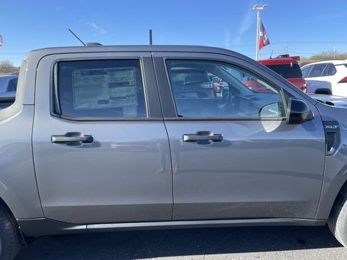 New 2025 Ford Maverick XLT w/ XLT Luxury Package image 29