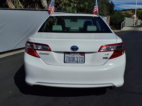 Used 2013 Toyota Camry LE image 6