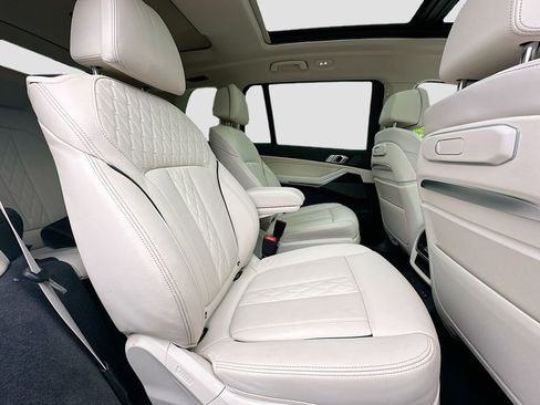 Certified 2024 BMW X7 xDrive40i w/ Executive Package AWD/4WD image 30