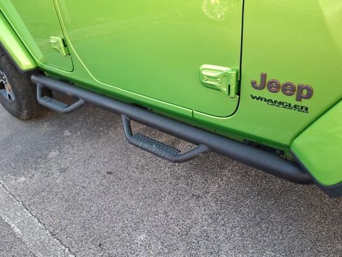 Used 2018 Jeep Wrangler Unlimited Rubicon image 18