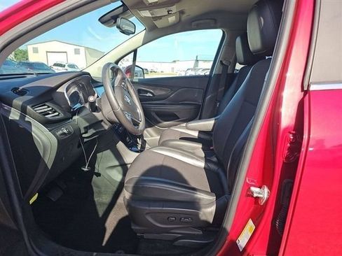 Used 2019 Buick Encore Preferred FWD image 3