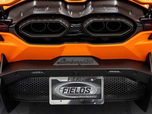 Used 2026 Lamborghini Revuelto image 21