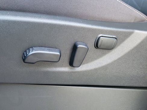 New 2026 Nissan Frontier SV image 19