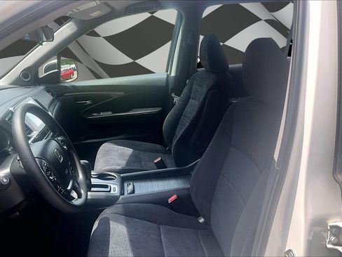 Used 2017 Honda Pilot EX image 25