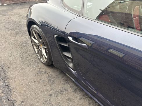 Used 2018 Porsche 718 Cayman image 14