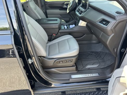 Certified 2024 Chevrolet Tahoe Z71 w/ Luxury Package AWD/4WD image 14