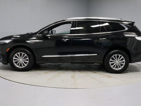 Used 2023 Buick Enclave Essence FWD image 8