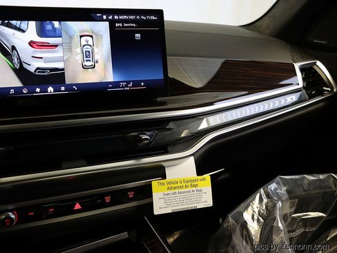 Used 2026 BMW X7 xDrive40i w/ M Sport Package image 25