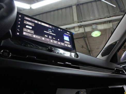 New 2026 Mitsubishi Outlander SE image 11