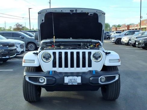 Used 2023 Jeep Wrangler Unlimited Sahara image 31