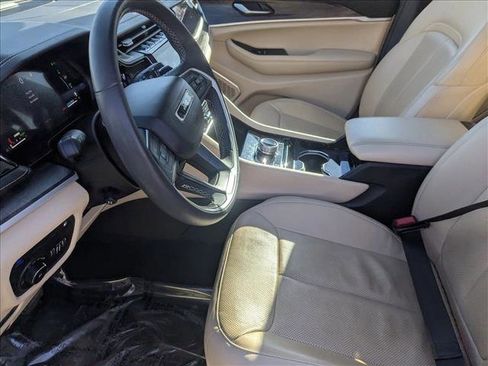 Used 2022 Jeep Grand Cherokee Limited 4xe w/ Luxury Tech Group II image 17