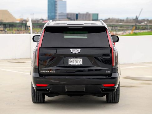 Used 2021 Cadillac Escalade ESV Sport w/ Driver Assist Tech Package AWD/4WD image 11