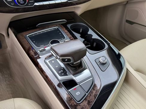 Used 2018 Audi Q7 3.0T Prestige w/ Prestige Package image 22