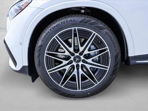 New 2026 Mercedes-Benz GLC 43 AMG 4MATIC image 9