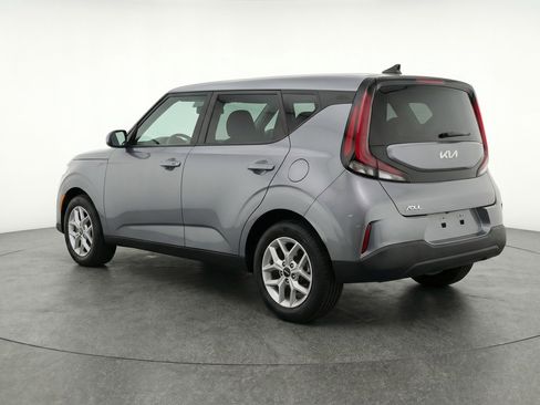 Used 2025 Kia Soul LX w/ LX Technology Package image 6