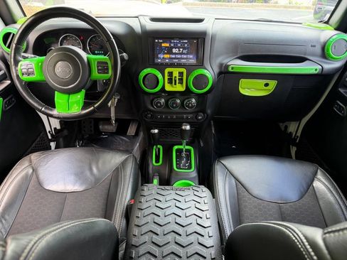 Used 2018 Jeep Wrangler Unlimited Sport AWD/4WD image 38
