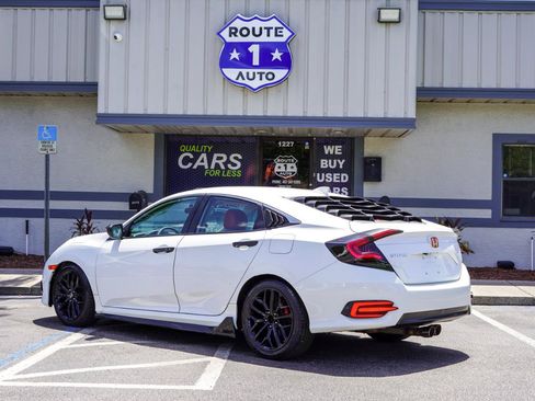 Used 2017 Honda Civic EX image 3