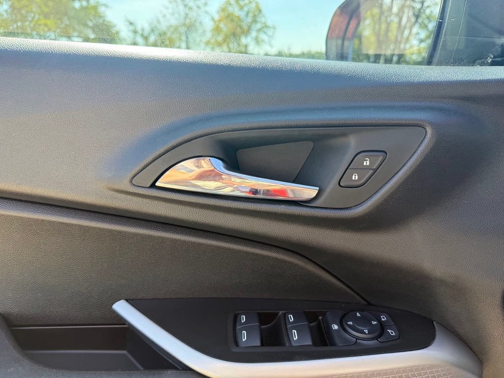 Used 2024 Chevrolet Trax LS FWD image 23