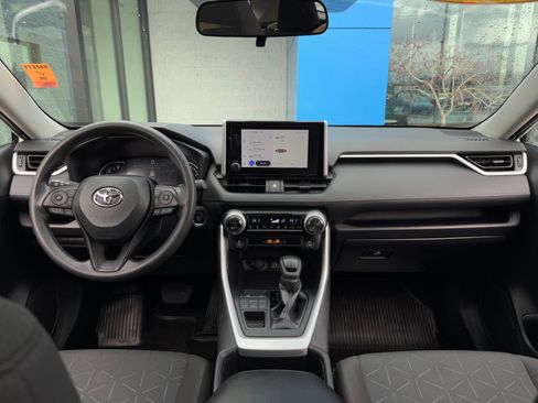 Used 2024 Toyota RAV4 XLE w/ Convenience Package image 14