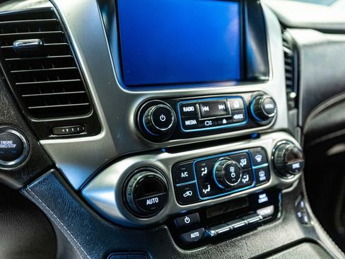 Used 2015 Chevrolet Suburban LTZ image 13