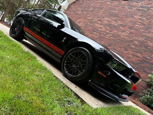 Used 2013 Ford Mustang Shelby GT500 RWD image 30