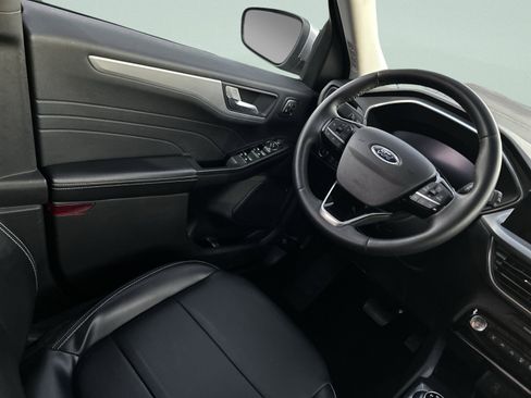 Used 2023 Ford Escape Platinum image 39