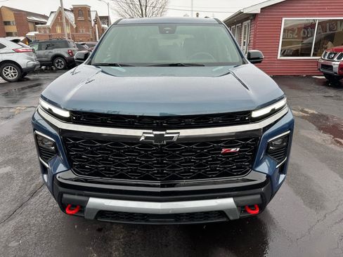 Used 2025 Chevrolet Traverse Z71 w/ Driver Confidence Package image 2