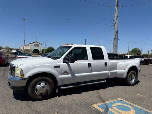 Used 2002 Ford F350 2WD Crew Cab DRW Super Duty image 5