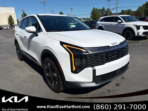 New 2026 Kia Sportage LX w/ LX Convenience Package AWD/4WD image 5